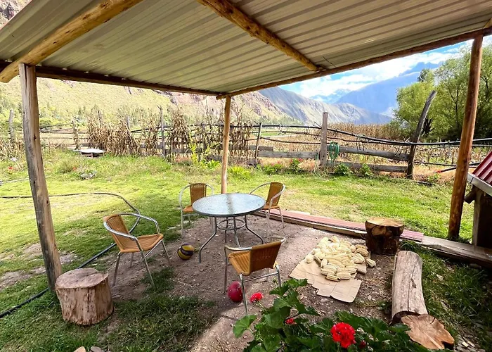 Awki Wasi - Sacred Valley * Lamay