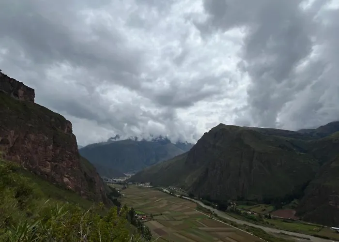 Awki Wasi - Sacred Valley * Lamay